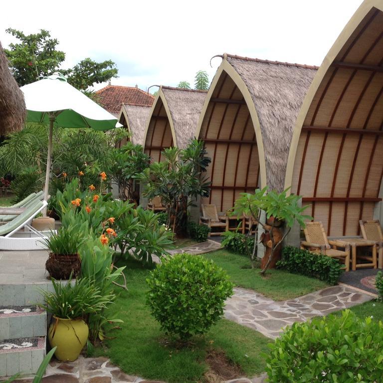 Puri Air Beach Resort & Spa Gili Air Esterno foto