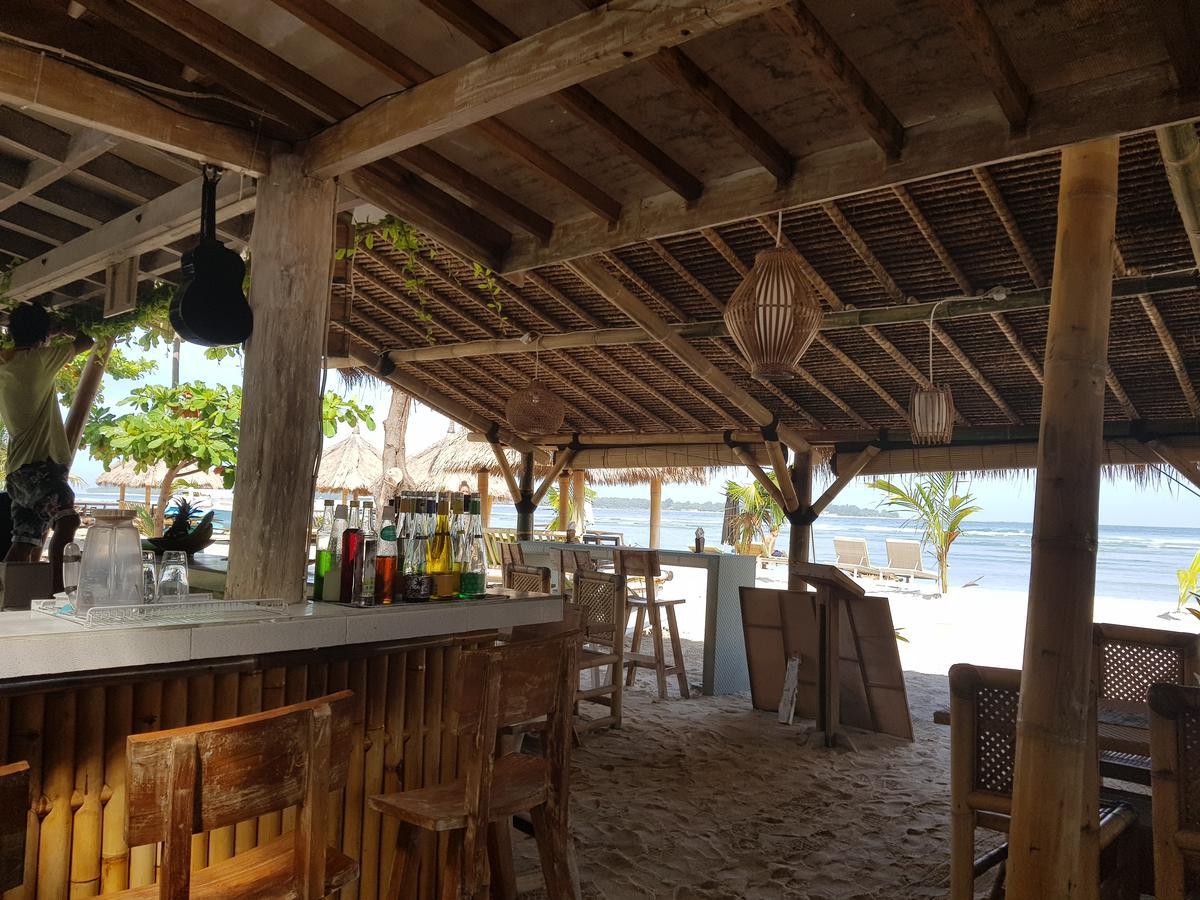 Puri Air Beach Resort & Spa Gili Air Esterno foto